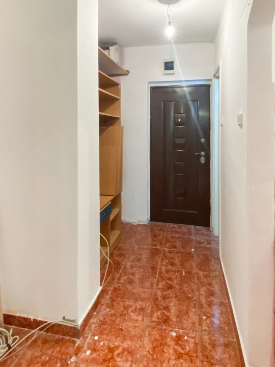 Garsoniera nemobilata - Metrou Costin Georgian