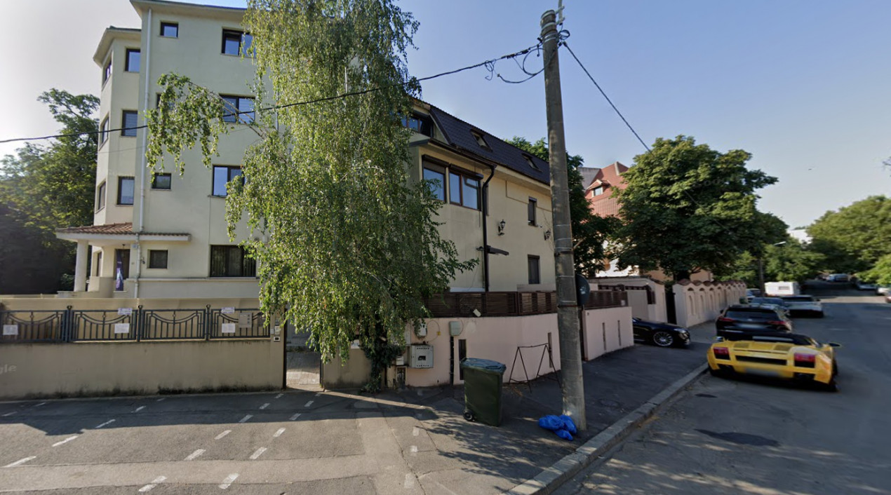 SUPER OCAZIE SE VINDE APARTAMENT DE 3 CAMERE IN ZONA COTROCENI