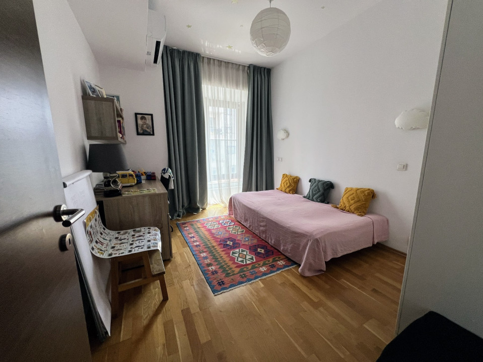 Apartament 3 camere 115 mp, Scoala Americana, loc de parcare si boxa 