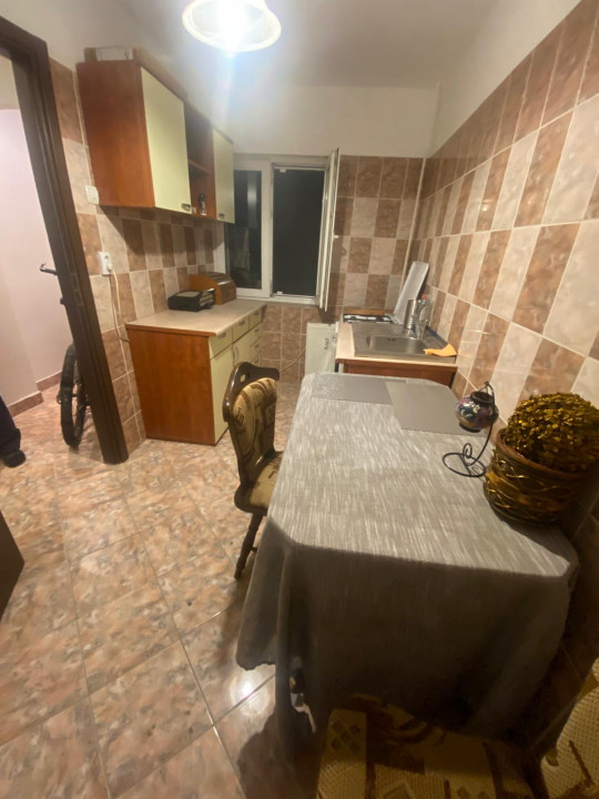 SUPER OCAZIE SE VINDE APARTAMENT 2 CAMERE DECOMANDAT LANGA PARCUL TEI, DNA GHICA